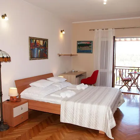 Anuska Apartment *