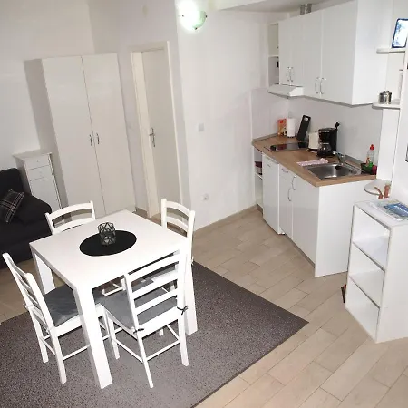 Apartment Anuska Makarska