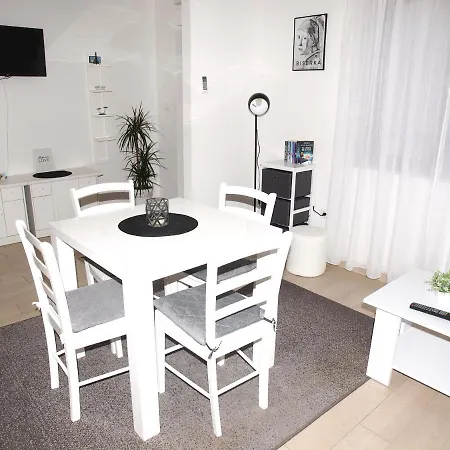Anuska Lägenhet *